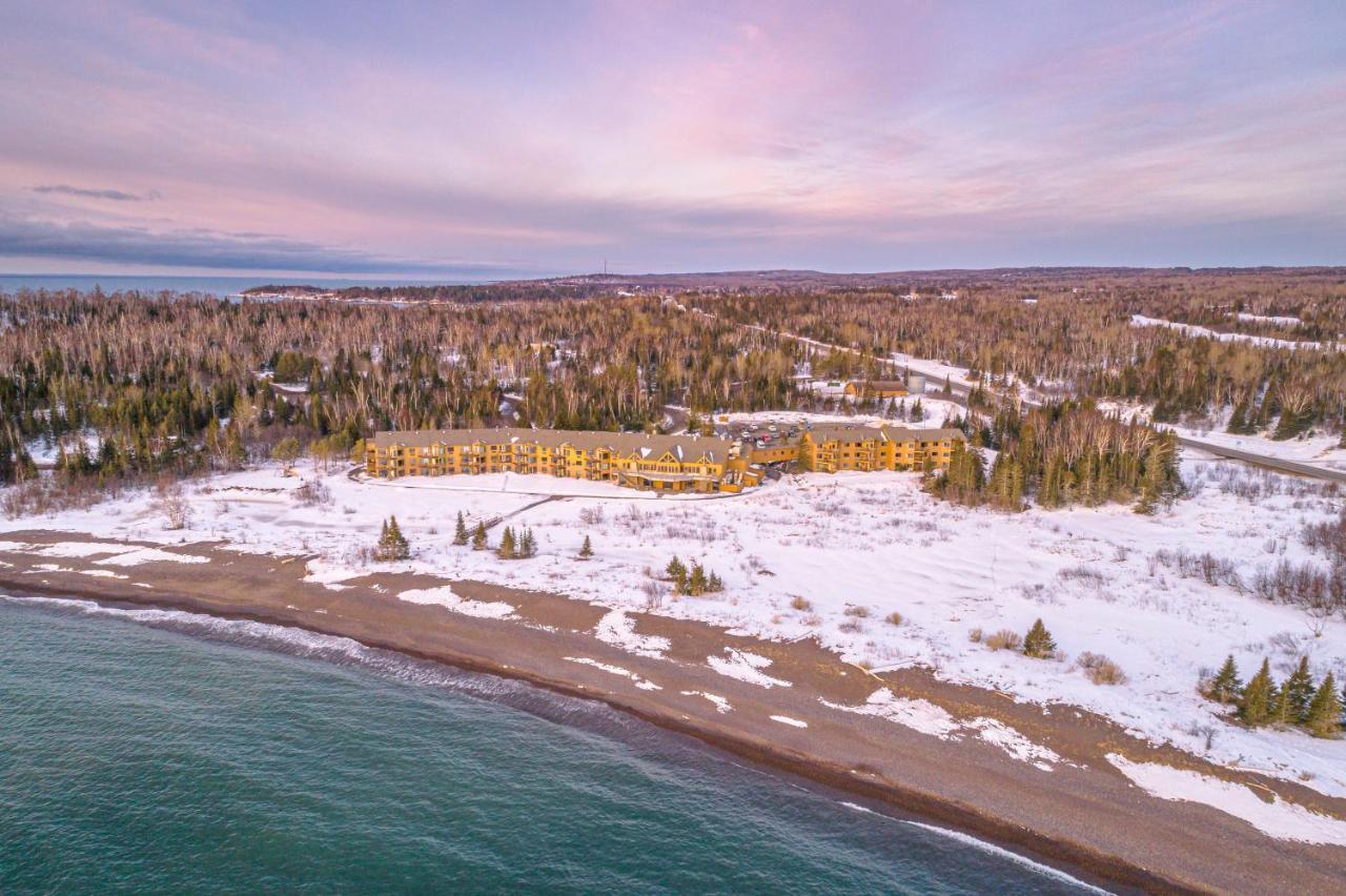 Superior Shores Resort Ту-Гарборс Екстер'єр фото