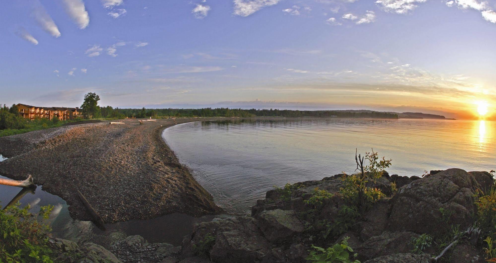 Superior Shores Resort Ту-Гарборс Екстер'єр фото